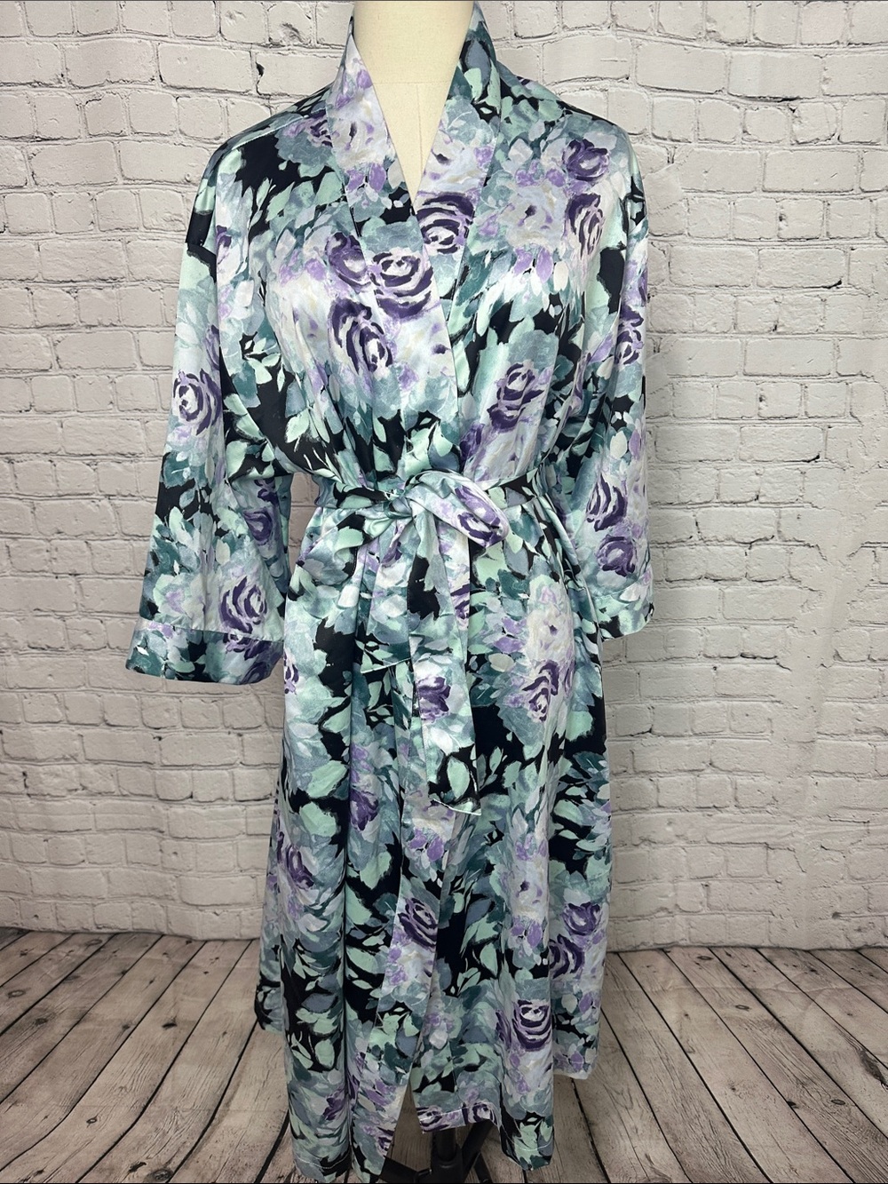 Cabernet Kimono Style Floral Satin Wrap Robe with Attached Belt Size S